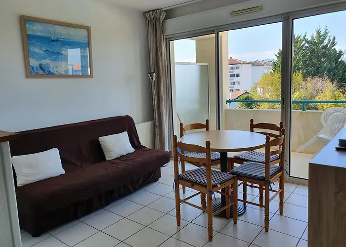 Appartement Golf et Nivelle avec piscine et parking
